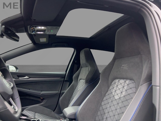 Volkswagen Golf 1.5 eTSI DSG