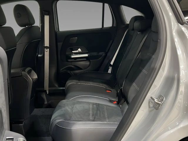 Mercedes-Benz GLA 200 AMG Line