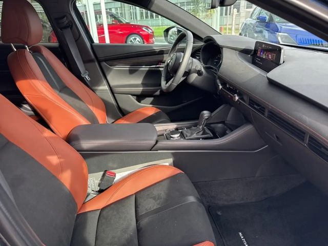 Mazda 3 2.5L SkyActiv e-Skyactiv