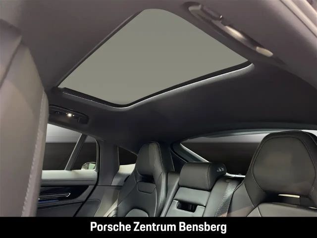 Porsche Panamera 4 E-Hybrid