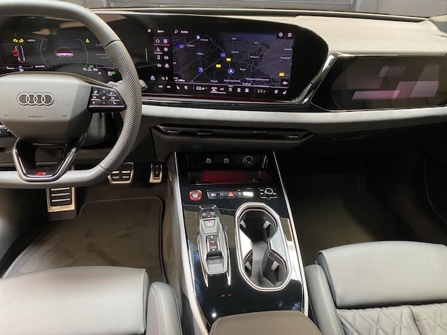 Audi A6 Avant Quattro S-Tronic