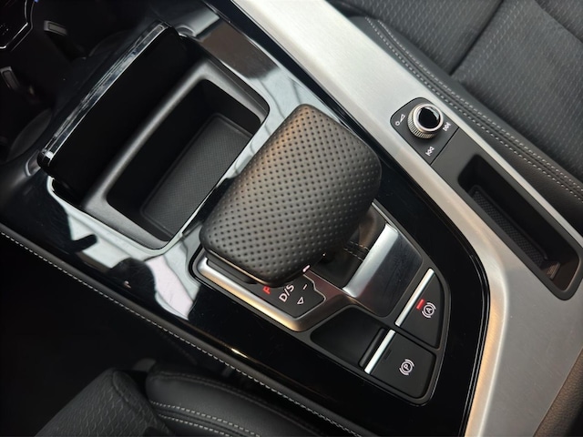 Audi A4 40 TFSI Avant Quattro S-Line S-Tronic