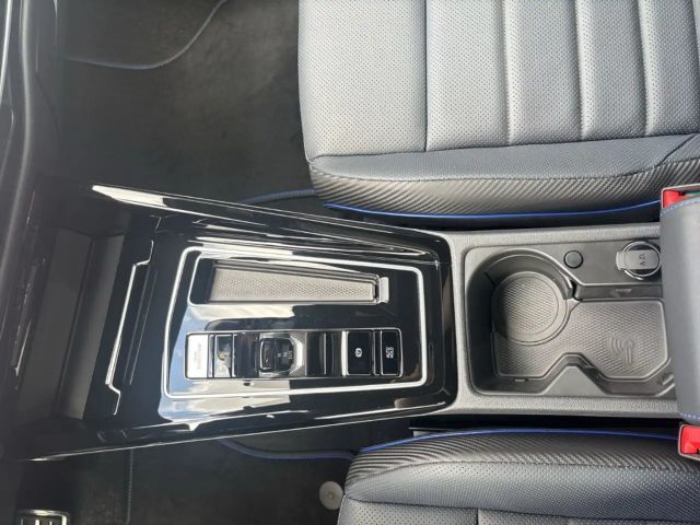 Volkswagen Golf 2.0 TSI Golf VIII