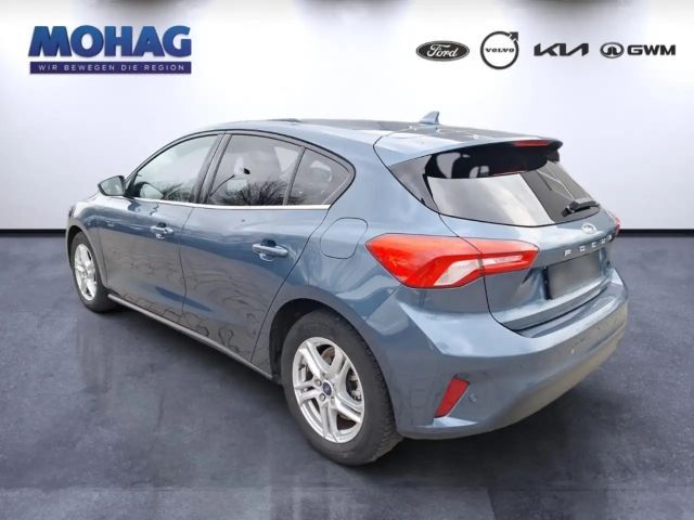 Ford Focus Cool & Connect