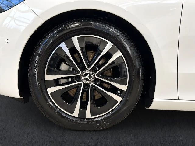 Mercedes-Benz B 200 Progressive Sedan