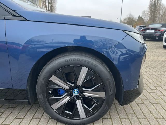 BMW iX xDrive50