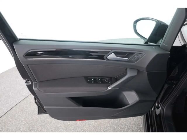 Volkswagen Touran 1.5 TSI DSG R-Line