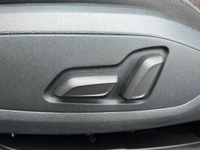 Audi A4 35 TDI S-Line Sedan