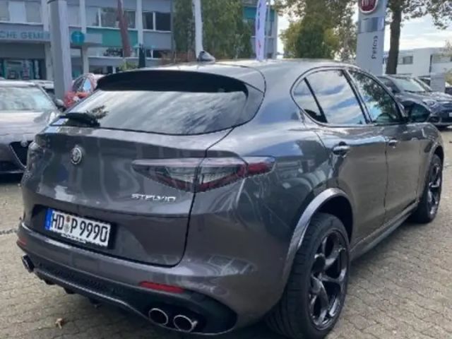 Alfa Romeo Stelvio Q4 Quadrifoglio