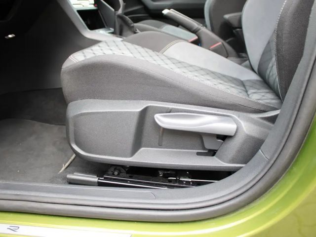 Volkswagen Taigo 1.0 TSI R-Line