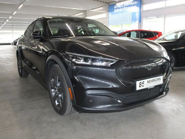 Ford Mustang Mach-E 99 kWh Top Ausstattung + Panoramadach