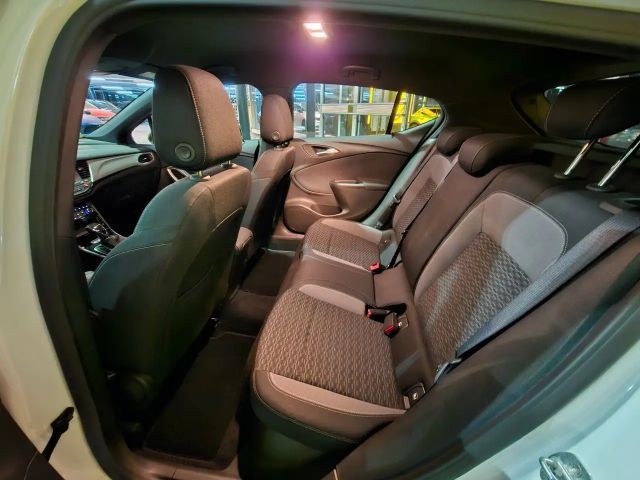 Opel Astra GS-Line Grand Sport