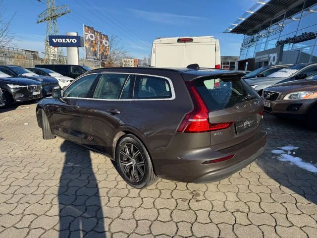 Volvo V60 Core