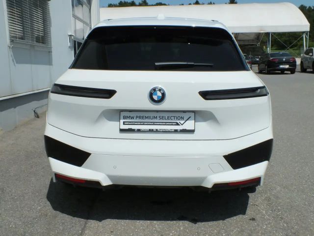 BMW iX xDrive40