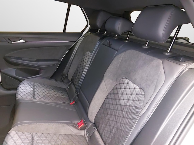 Volkswagen Golf 1.5 eTSI DSG R-Line