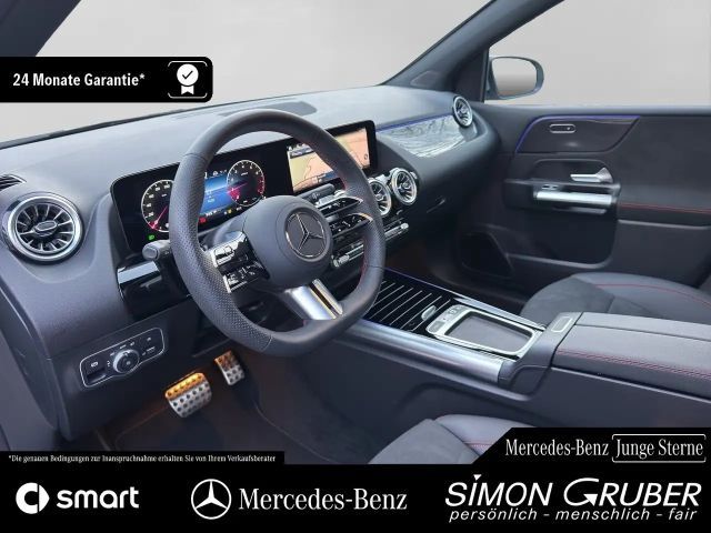 Mercedes-Benz B 200 AMG Line Sedan