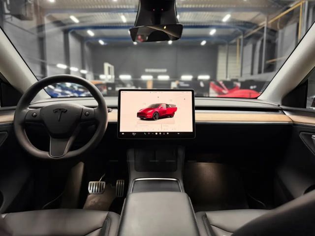 Tesla Model Y Performance