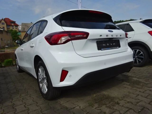 Ford Focus Cool & Connect