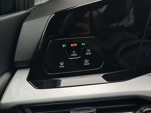 Volkswagen Golf DSG Life Variant