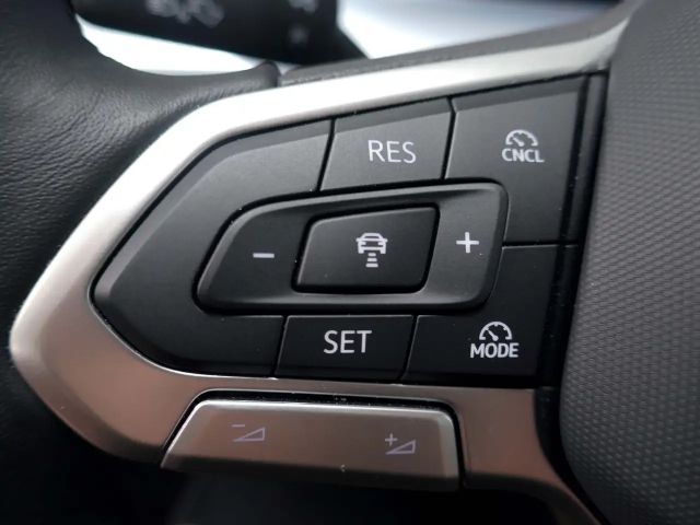 Volkswagen Golf 1.5 TSI Golf VIII