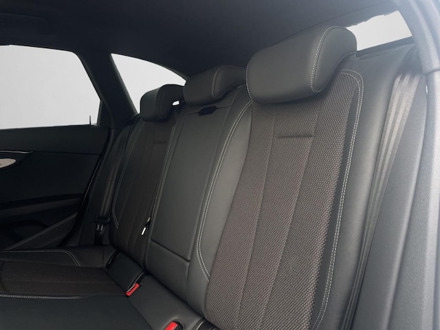 Audi A4 35 TDI Avant S-Line S-Tronic