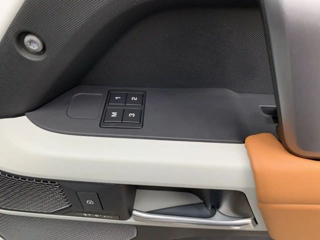 Land Rover Defender 110 AWD D300 Dynamic HSE