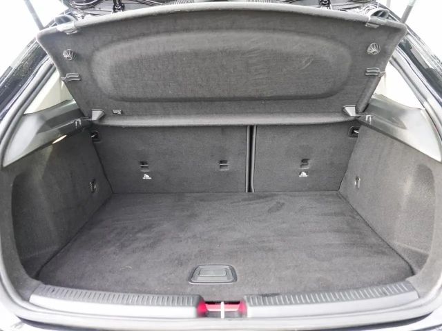 Mercedes-Benz A 250 A 250 e