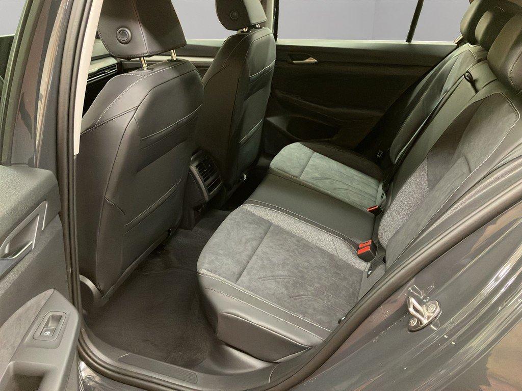 Volkswagen Golf 1.5 eTSI DSG Style