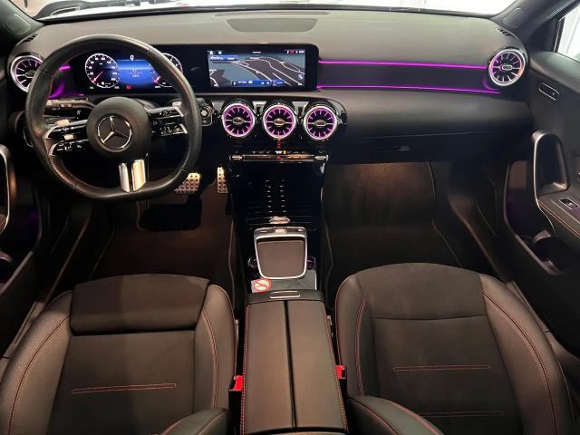 Mercedes-Benz A 180 AMG Line