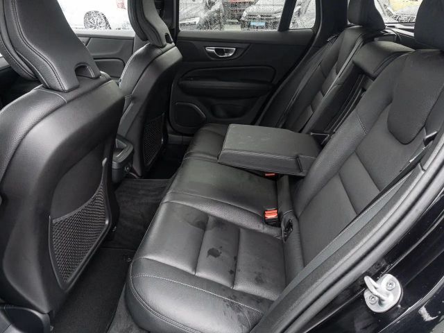 Volvo V60 Cross Country AWD Plus