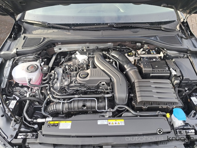 Volkswagen Golf 1.5 eTSI DSG