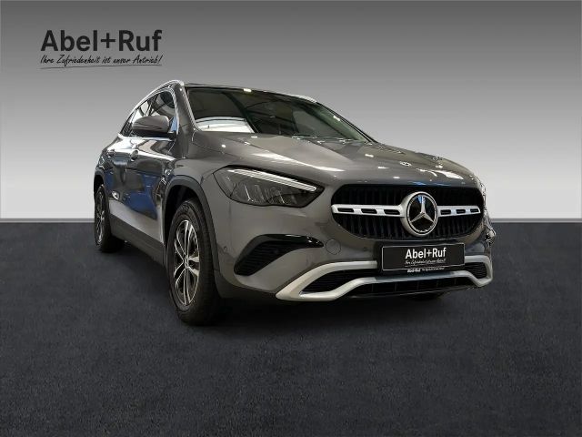 Mercedes-Benz GLA 200 GLA 200 d