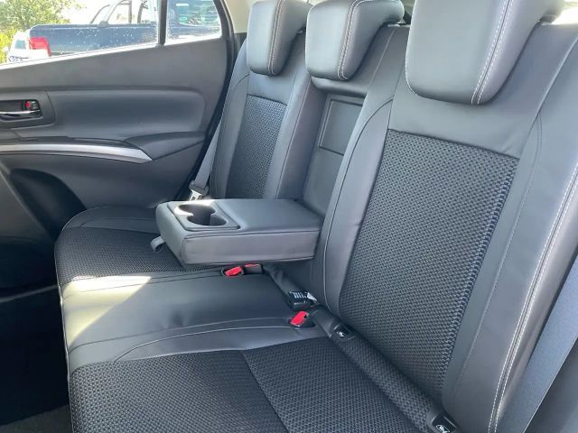 Suzuki S-Cross Flash