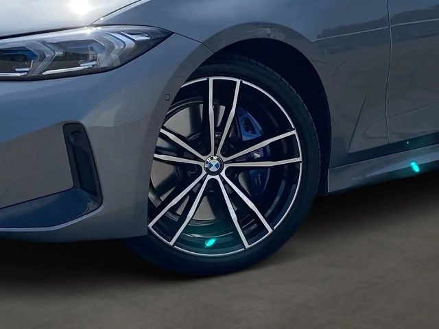 BMW 330 330i M-Sport Sedan