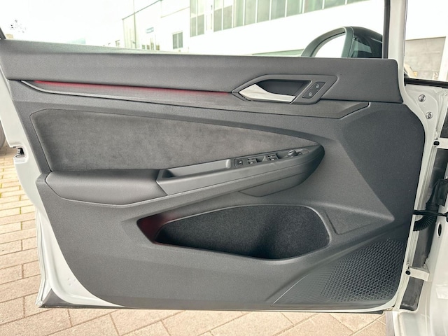 Volkswagen Golf 2.0 TSI GTI