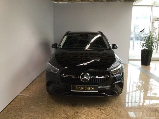 Mercedes-Benz GLA 200 GLA 200 d