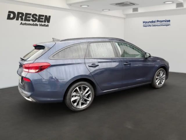 Hyundai i30 Advantage Hybrid T-GDi