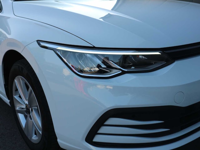 Volkswagen Golf Life Variant