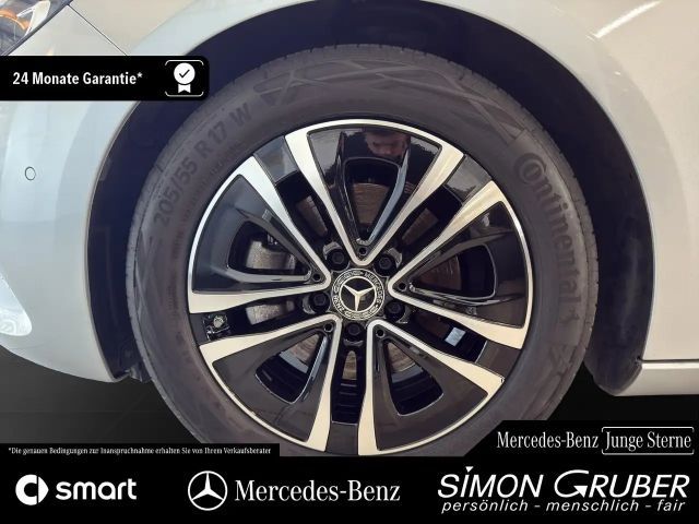 Mercedes-Benz B 200 Progressive Sedan