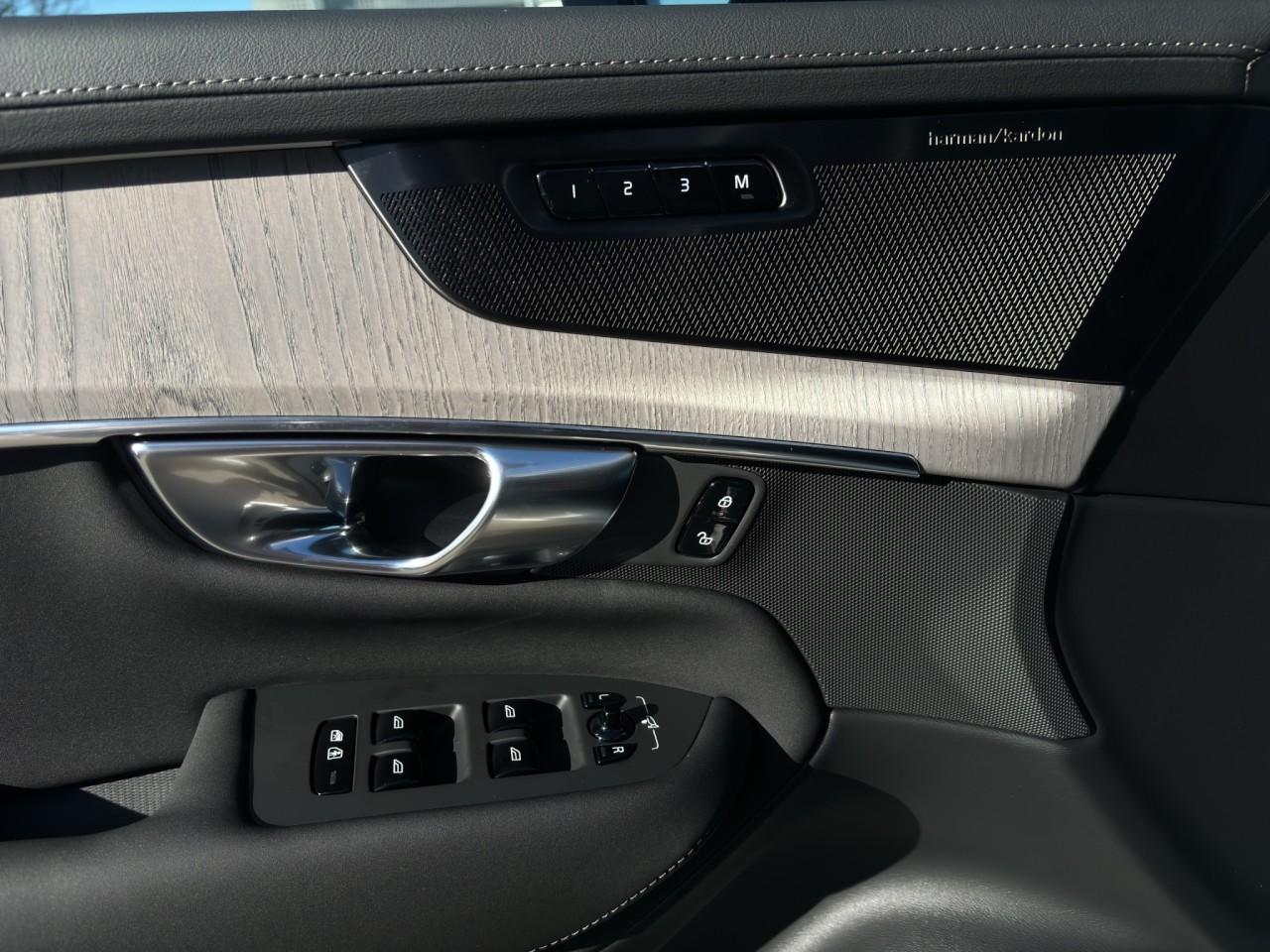 Volvo XC90 AWD Dark T8 Ultra