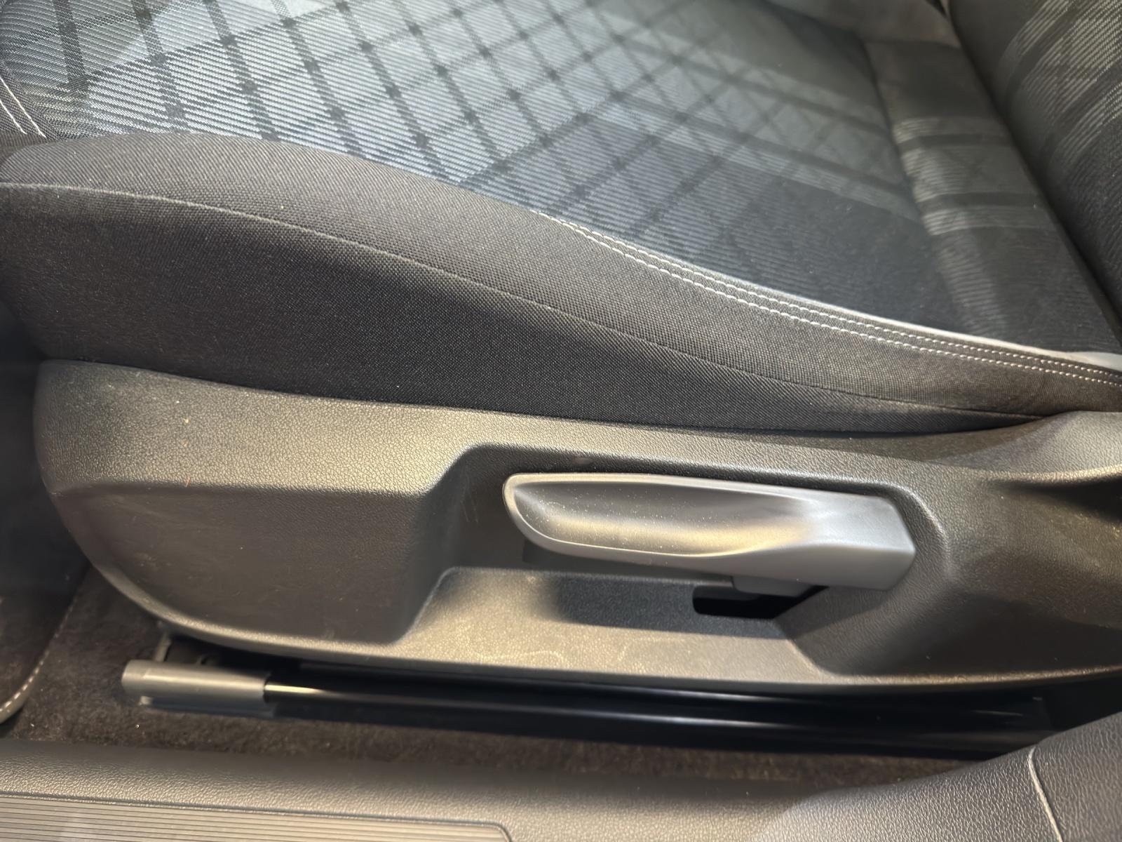 Volkswagen Taigo 1.0 TSI DSG R-Line Style