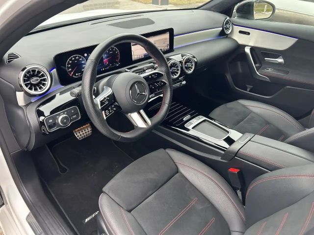 Mercedes-Benz A 180 AMG Line Hatchback