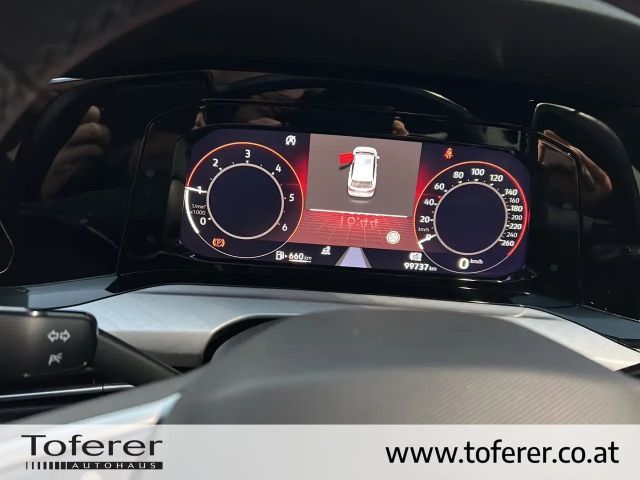 Volkswagen Golf Life Variant