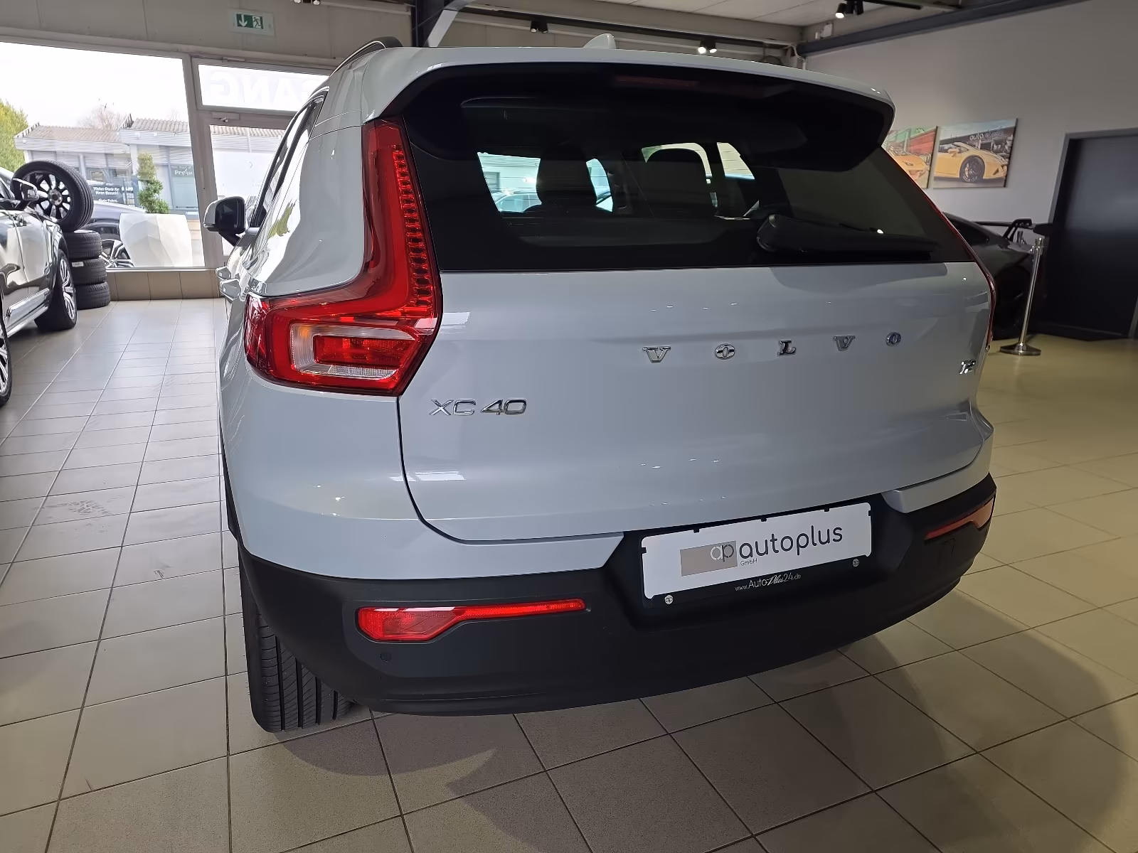 Volvo XC40 Core Momentum