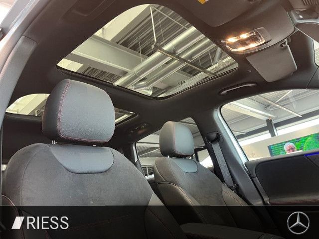 Mercedes-Benz B 180 Sedan