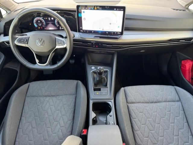 Volkswagen Golf Life Variant