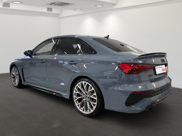 Audi RS3 Quattro S-Tronic Sedan