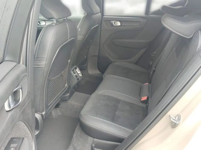 Volvo XC40 Dark Plus