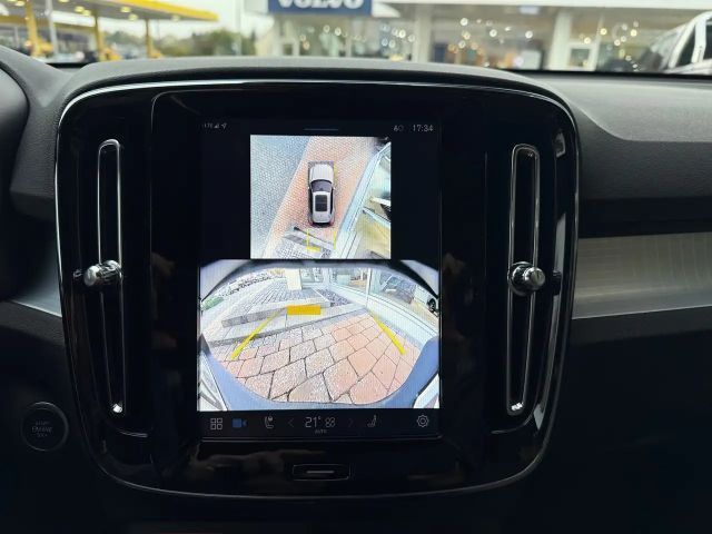 Volvo XC40 Dark Plus