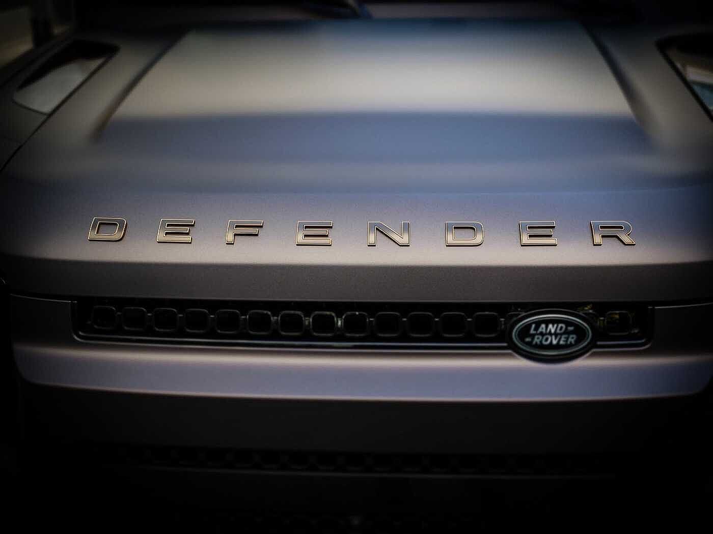 Land Rover Defender 110